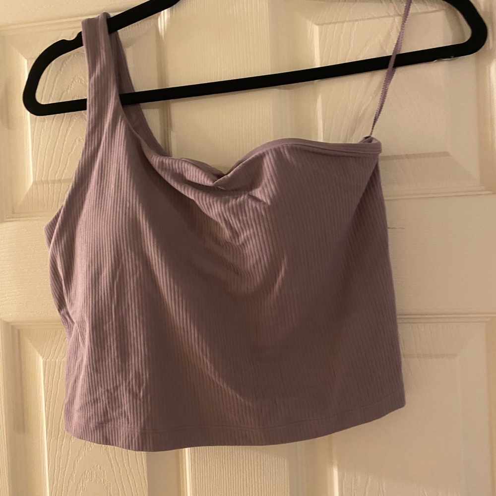 Lululemon ribbed nulu asymmetrical tank